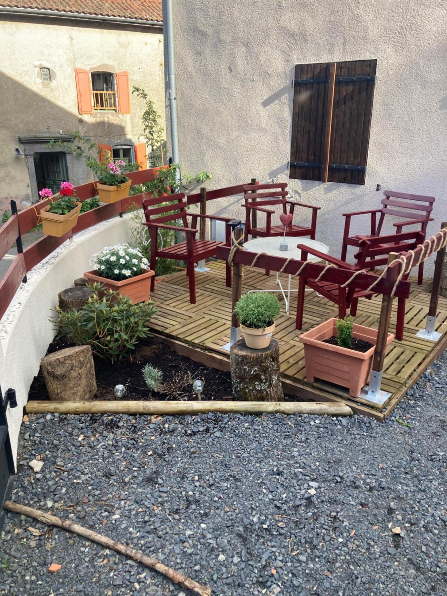 Charmante Maison Au Coeur D'un Village Auvergnat *