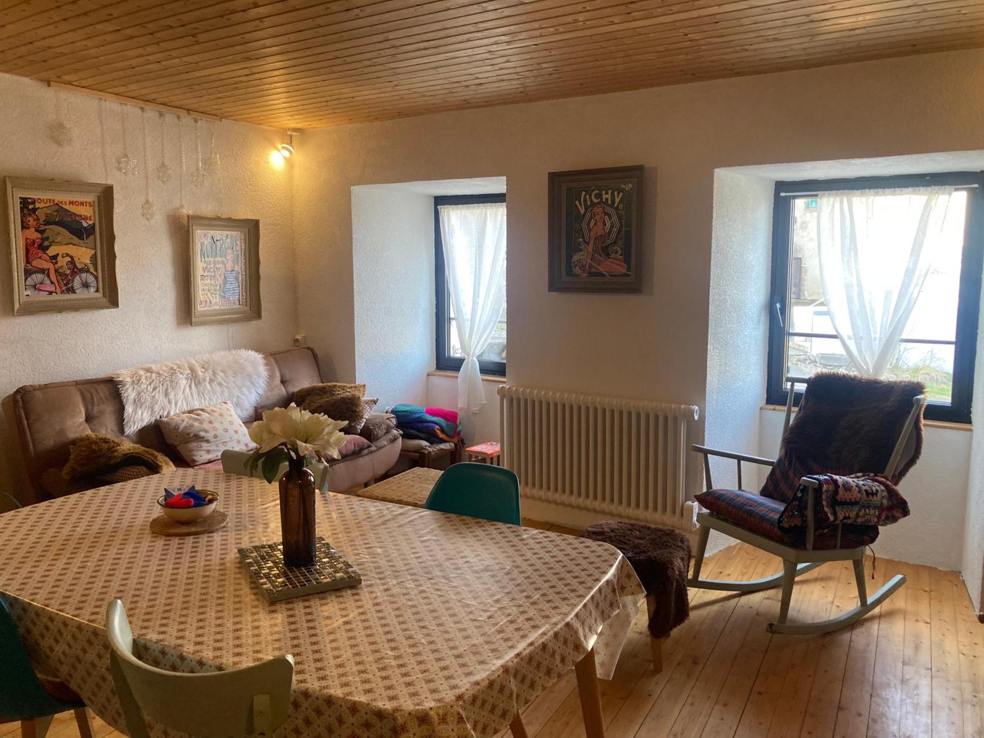 Holiday home Charmante Maison Au Coeur D'un Village Auvergnat *