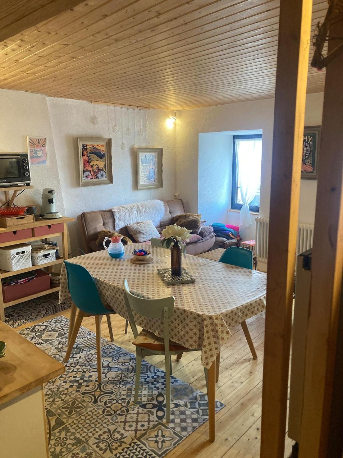 Holiday home Charmante Maison Au Coeur D'un Village Auvergnat Saint-Diery